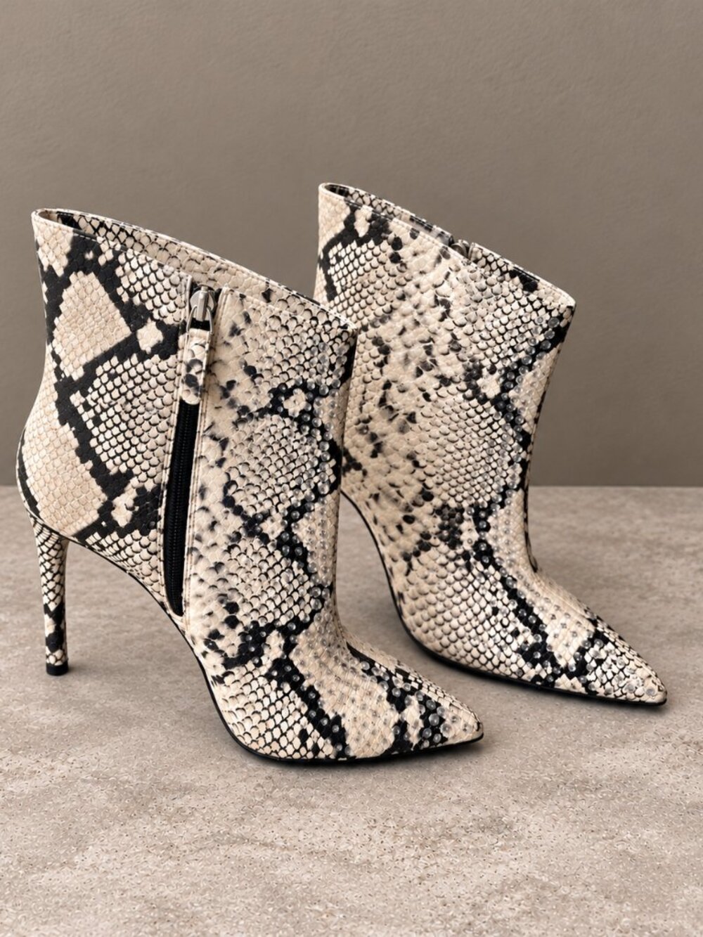JLO Jennifer Lopez Frankalina Faux Snakeskin Rhinestone Stiletto Booties 8.5